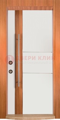 Белая входная дверь c МДФ панелью ЧД-09 в частный дом в Кингисеппе