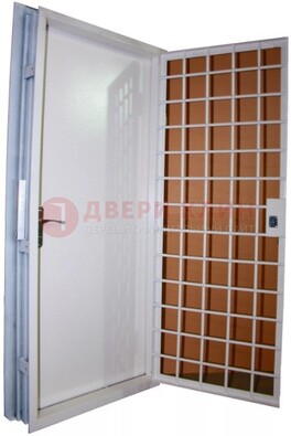 Белая стальная бронированная дверь с нитроэмалью ДБ-7 в Ногинске