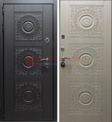 Темная стальная дверь с МДФ ДМ-161 для коттеджа в Кингисеппе
