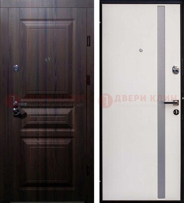 Темная филенчатая входная дверь c МДФ и стеклянной вставкой ДМ-254 в Кингисеппе