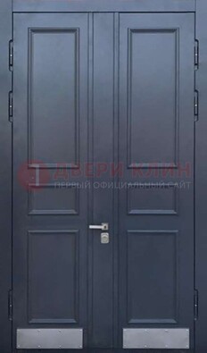Черная двухстворчатая дверь для улицы с МДФ ДМ-535 в Кингисеппе
