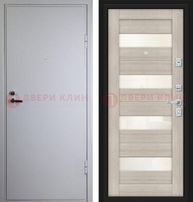 Белая железная дверь с порошковым напылением и стеклом ДП-308 в Кингисеппе