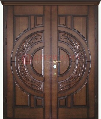 Утепленная коричневая стальная парадная дверь ДПР-51 в Кингисеппе
