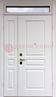 Белая двухстворчатая металлическая дверь со стеклом ДС-63 в Кингисеппе