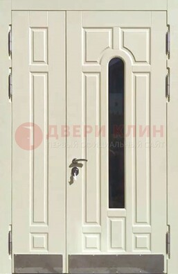 Белая двухстворчатая металлическая дверь со стеклом ДС-71 в Кингисеппе