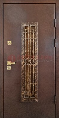Металлическая дверь с порошковым напылением со стеклом и ковкой ДСК-110 в Кингисеппе