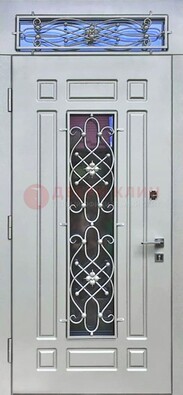 Белая железная дверь со стеклом и ковкой с верхней фрамугой ДСК-112 в Волгограде