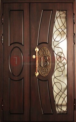 Полуторная стальная дверь со стеклом и золотой ковкой ДСК-14 в Ростове-На-Дону