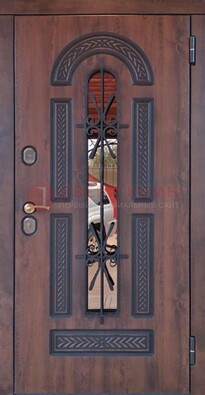 Железная дверь со стеклом и ковкой и узором ДСК-150 в Талдоме