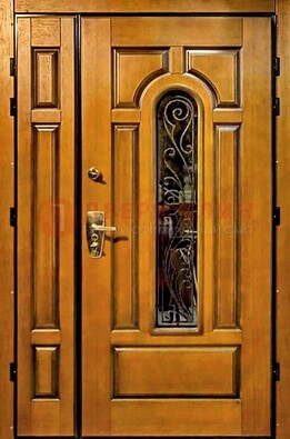 Распашная металлическая дверь со стеклом и ковкой для дома ДСК-152 в Ростове-На-Дону