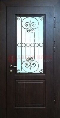 Железная дверь со стеклом и ковкой ДСК-65 для общественных зданий в Кингисеппе