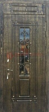 Зеленая входная дверь со стеклом и ковкой ДСК-67 в Мурино