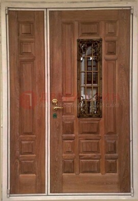 Стальная дверь со стеклом и ковкой ДСК-68 в общественное здание в Кингисеппе