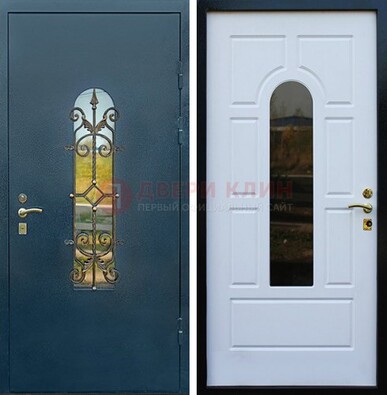 Входная дверь Дверь со стеклом и ковкой ДСК-71 для кирпичного дома в Кингисеппе
