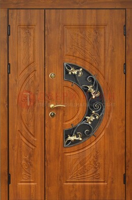 Входная дверь цвета золотой дуб с виноритом и ковкой ДВТ-176 в Красноармейске