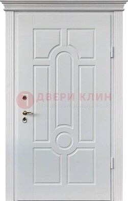 Белая уличная дверь с виноритом для дома ДВТ-247 в Кингисеппе