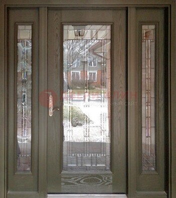 Коричневая стальная дверь с массивом дуба с витражом ВЖ-16 в Кингисеппе